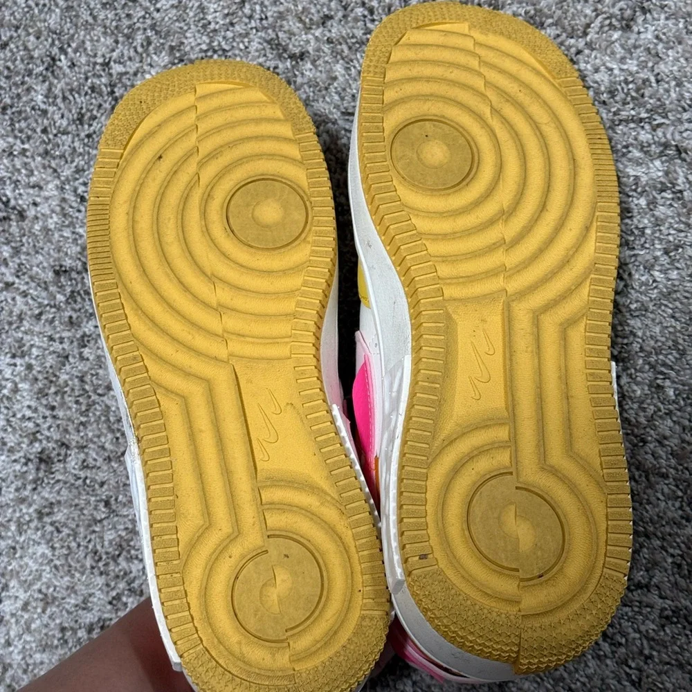 Nike Women’s Low-Top Sneakers in Yellow, Orange, Pink & White - Picture 4 of 5